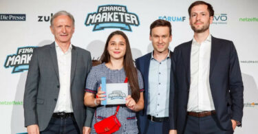 OBSERVER Marketing Manager Stephan Ifkovits beim Finance Marketer of the year 2021